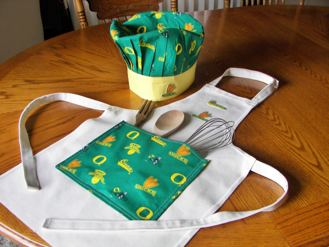 UO-themed child's chef's hat and apron.